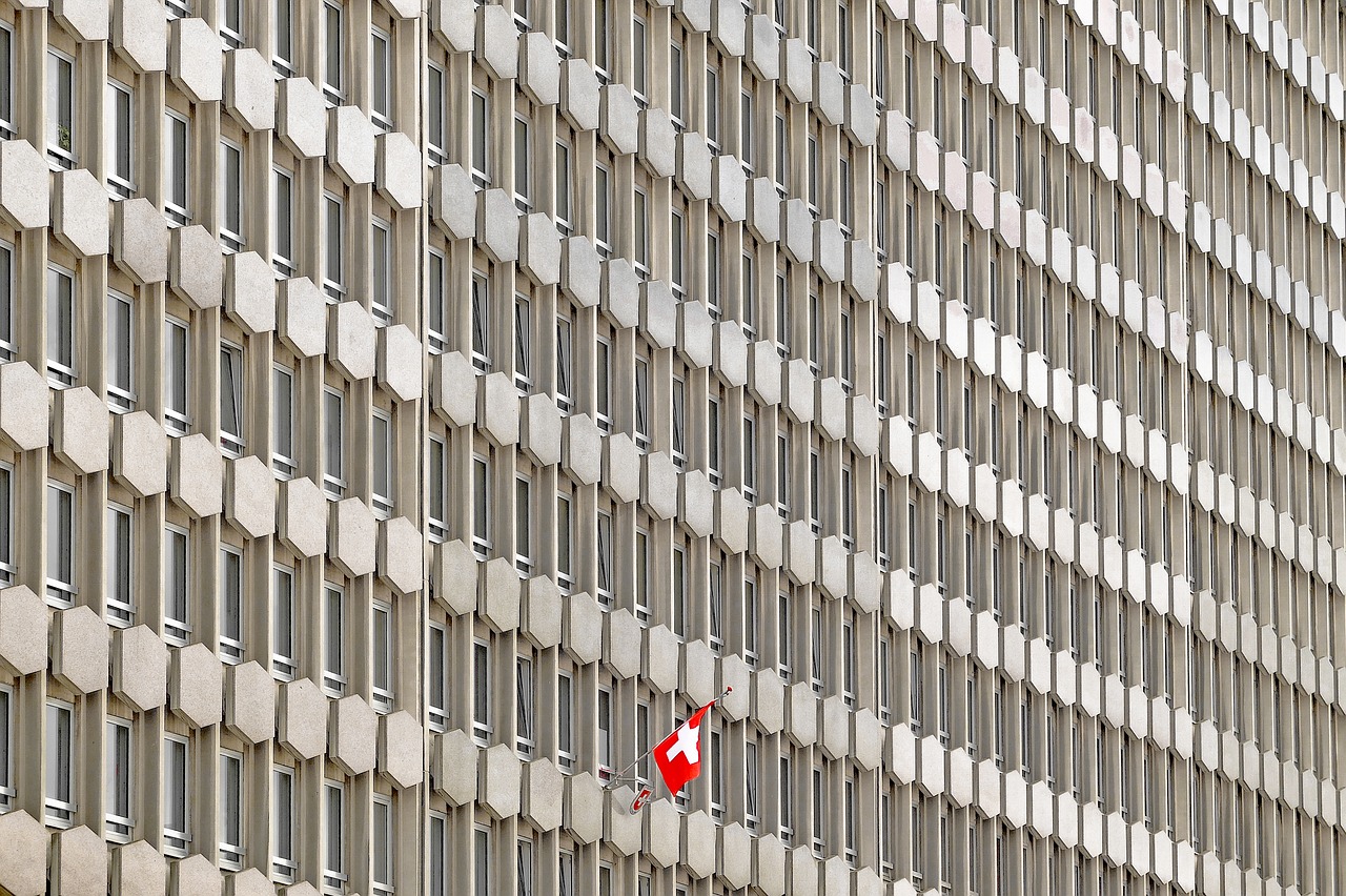 Switzerland sanctions 5 banks for currency trade cartels
