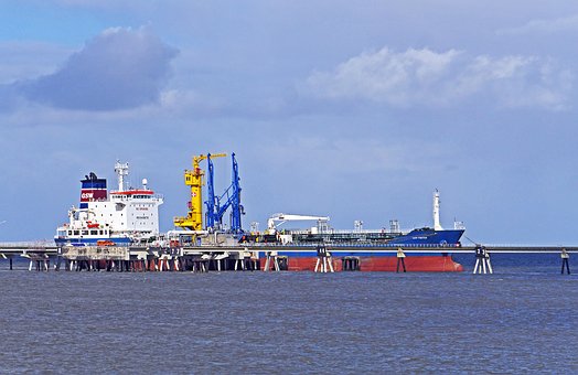 Kenya ships first-ever export of crude oil