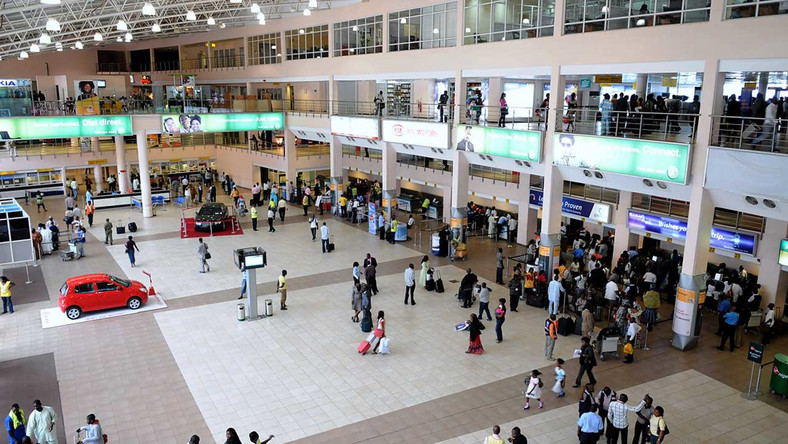 Airport Workers Threaten Protest Over Concession Plans