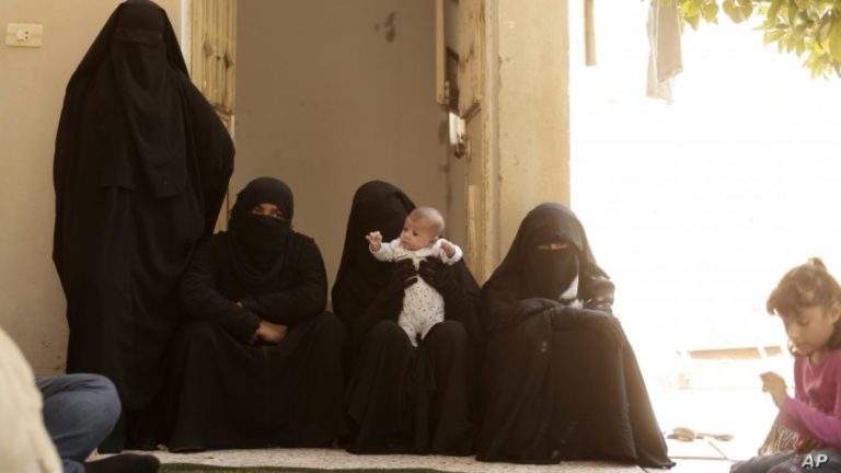 Islamic State (IS) Families Escape Syria Displacement Camp