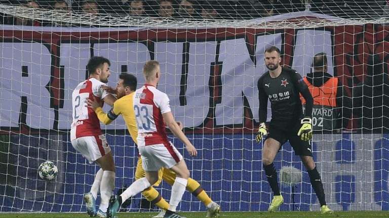 Messi’s Historic Goal Helps Barcelona Edge Slavia Prague