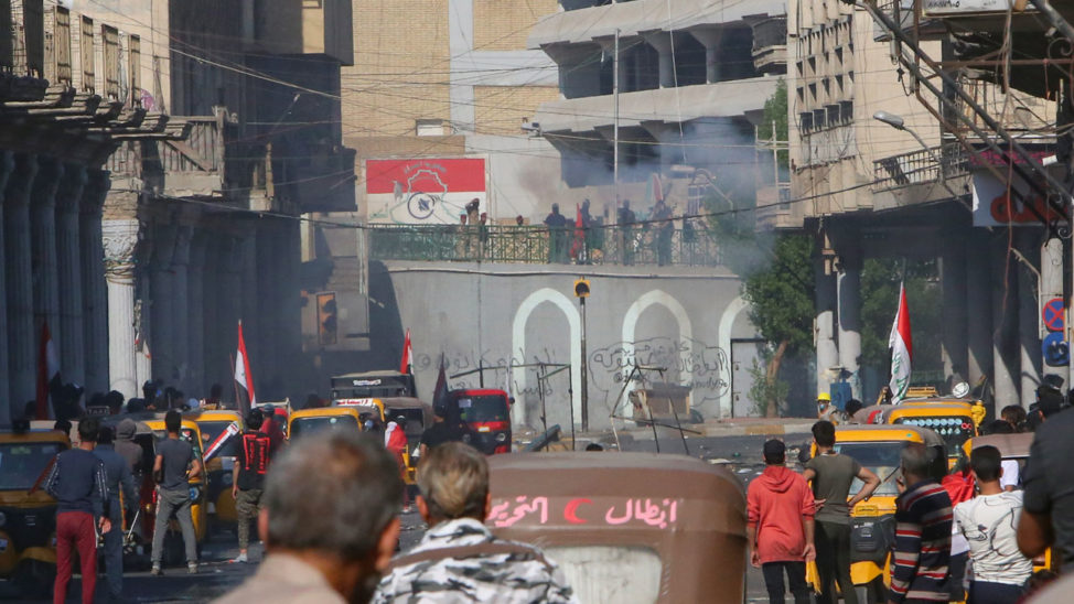 Iraq Forces Retake Key Bridges From Protesters