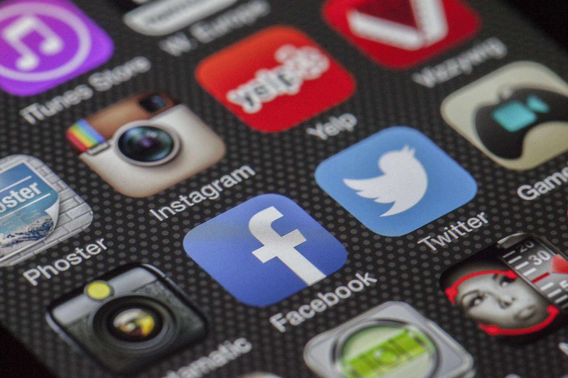 Socialmedia Apps: Right Way For Business Positioning