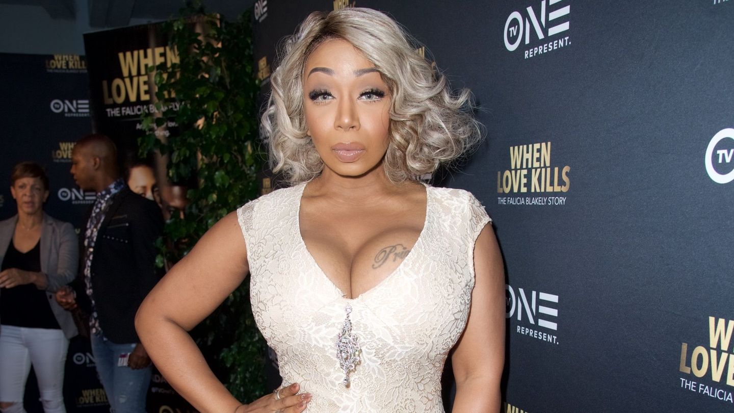 All You Need To Know About Breast Implants Illness