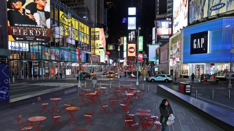 Coronavirus - New York Locks Down 20 Million People