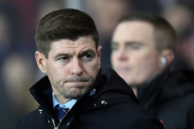 Defoe Backs Gerrard To Become Top Manager