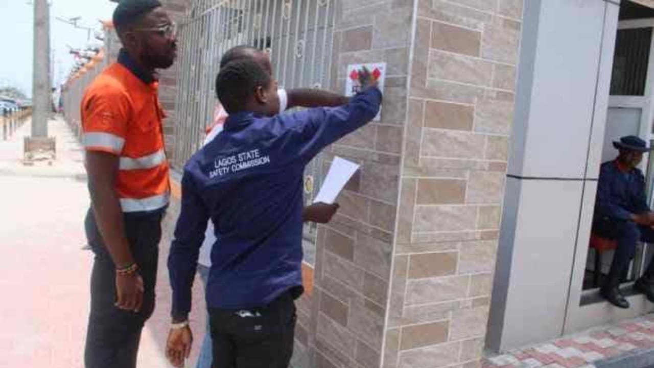 Lagos Govt Seals Plazas, Malls For Violating Directive