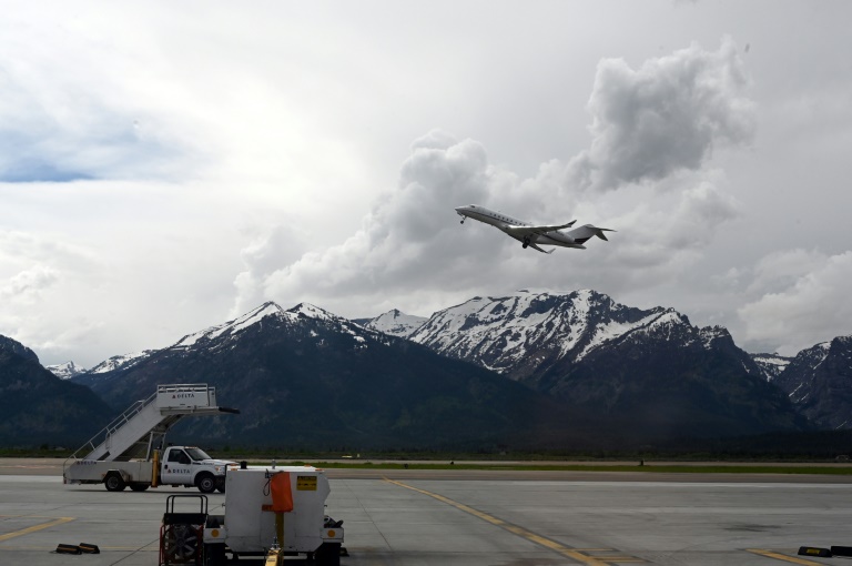 More Wealthy People Flock To Private Jets As Airlines Halt