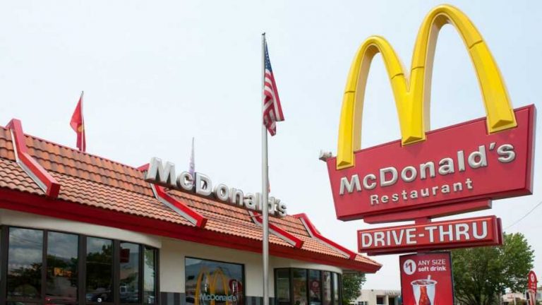 U.S. Restaurants Ask Trump, Congress For $455bn Bailout
