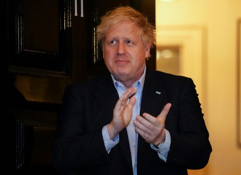 coronavirus UK PM 'still in charge' while in hospital with coronavirus