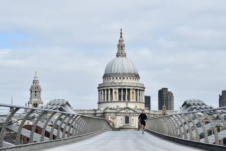 UK Prepares To Extend Virus Lockdown - Peak Hasn't Passed