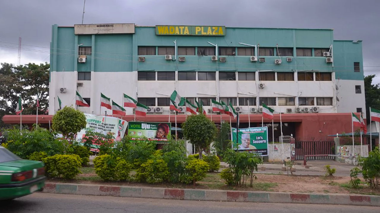Oshiomhole’s Posters, Pictures Removed From APC National Secretariat