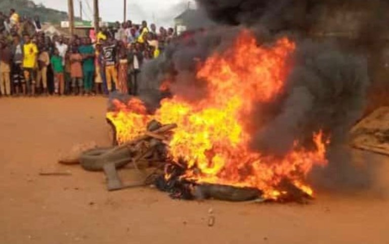 Failed bank robbery - Three armed robbers killed in Oyo