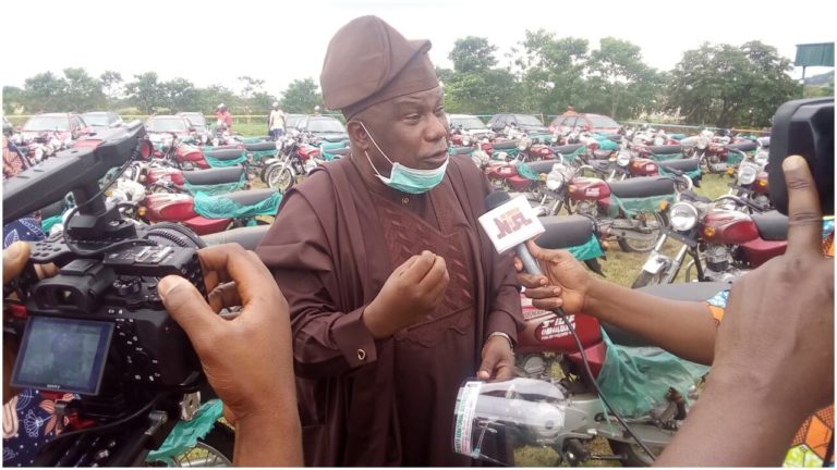You Can’t Just Wake Up And Increase Electricity Tariff – Buhari (1)