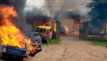 Oyo Youths Resist Hoodlums’ Attempt To Burn Police Station