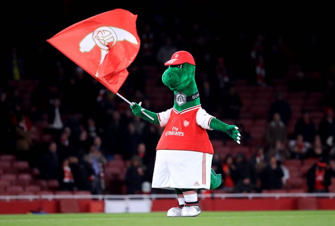 Ozil volunteers to pay salary of sacked Arsenal Mascot