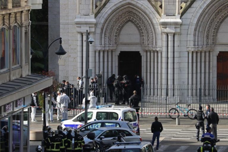 World leaders condemn deadly stabbings in France