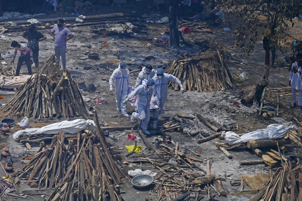 India Passes 300,000 Covid-19 Deaths