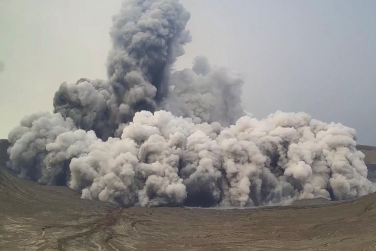 2,000 Flee As Philippine Volcano Spews Toxic Gas