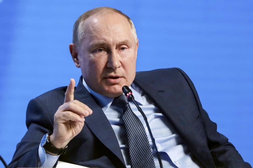 Russia Threatens To Escalate Assault On Kiev