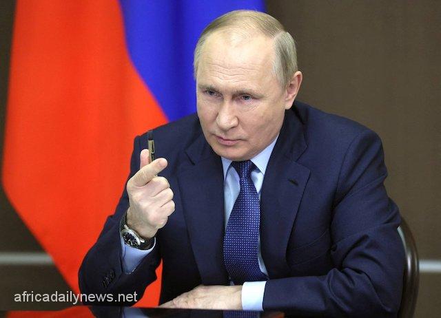 'Surrender Now', Putin Warns Ukrainian Fighters
