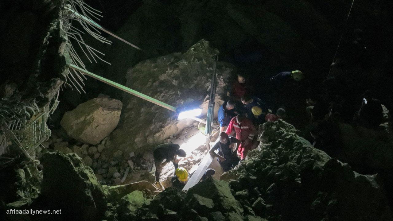Landslide On Shiite Shrine Traps Over 6 Iraqis Under