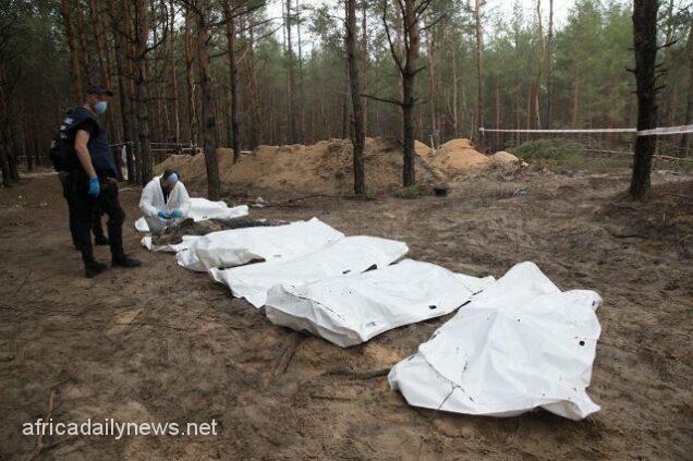 Biden, Macron Outraged Over Mass Graves With 440 Ukrainians