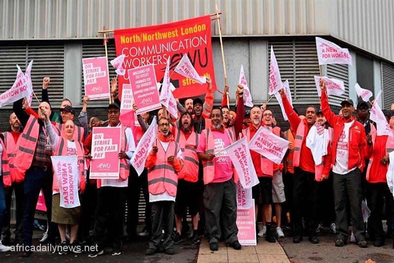 UK Rail, Postal Staff End Strikes Following Queen’s Death