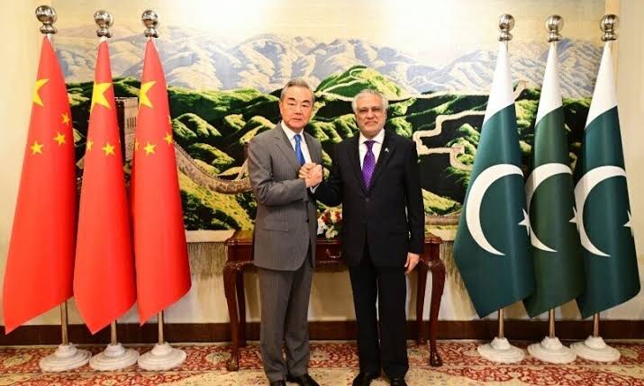 Pakistan’s Leader Hosts China’s Diplomat, Vows Deeper Bond
