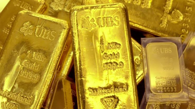 Gold Hits Record $3,508 Amid Global Economic Uncertainty