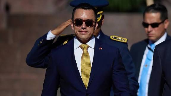 Ecuador Leader’s Motorcade Ambushed, Officials Say