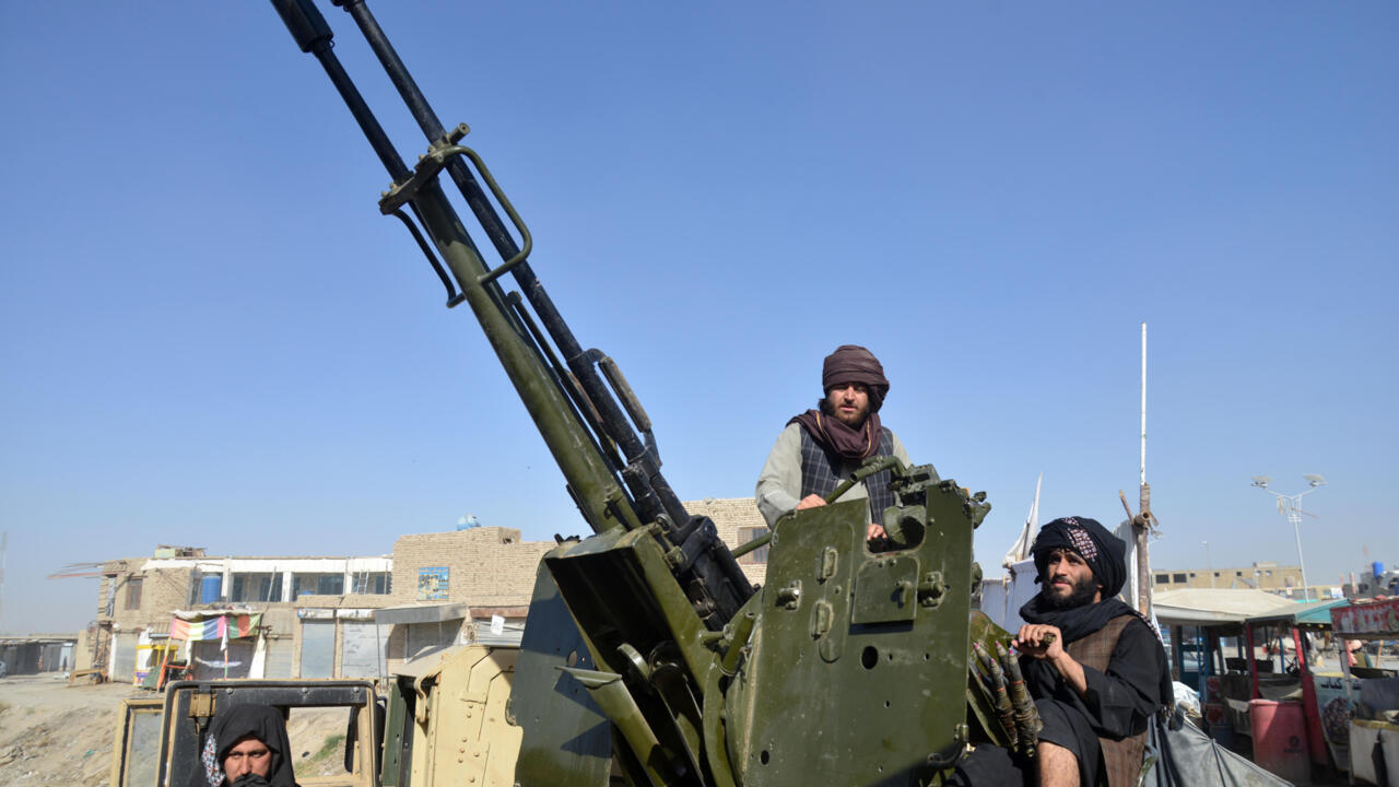 Pakistan-Afghanistan Border Clashes Kill Dozens