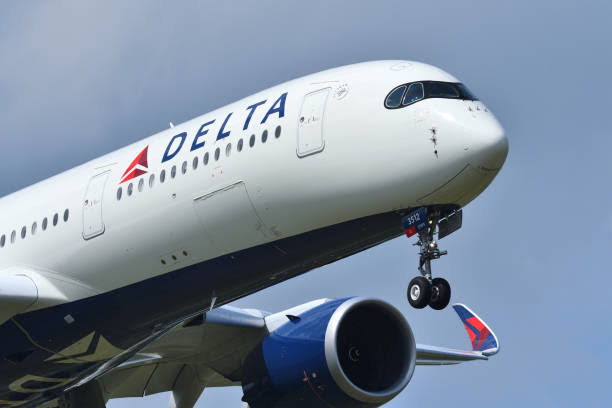 Delta Jets Collide At LaGuardia Airport New York, One Injured