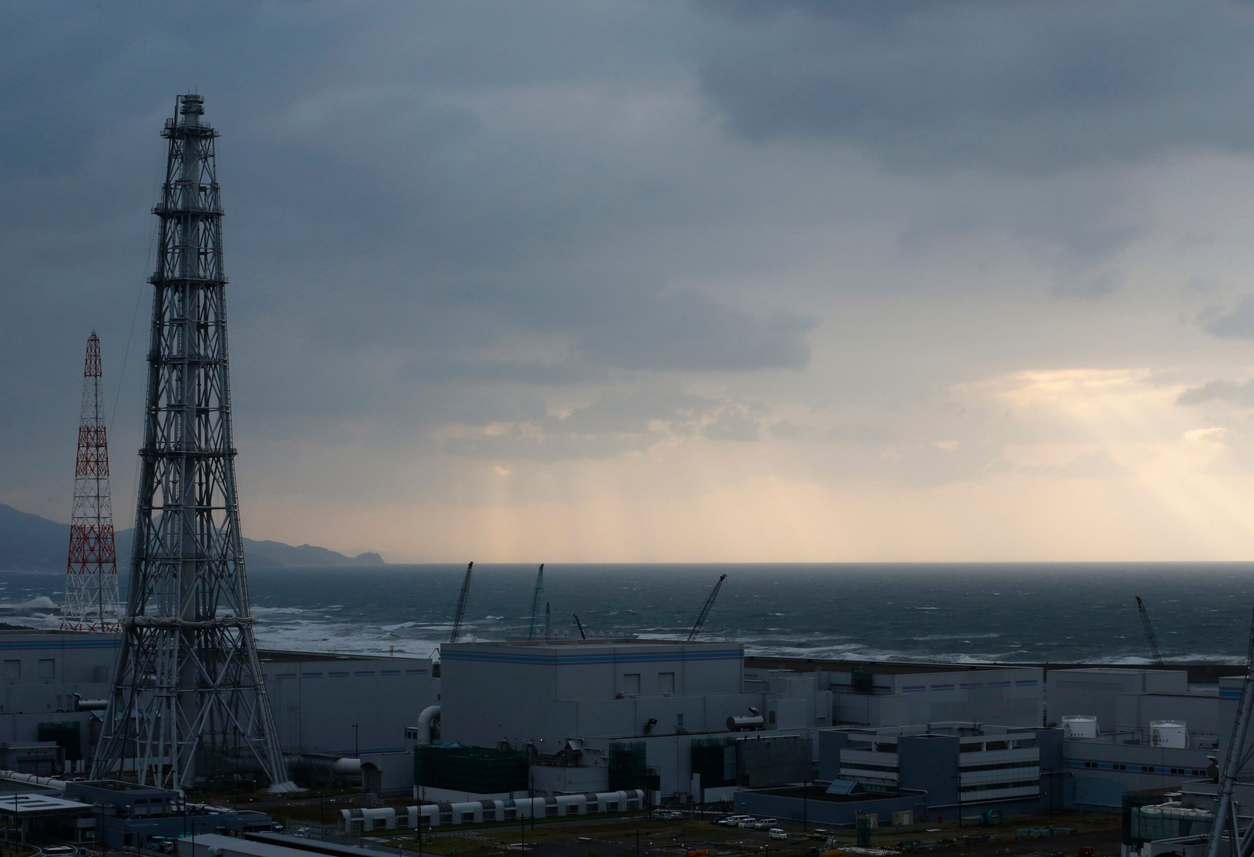 Japan To Restart Biggest Nuclear Plant In The World