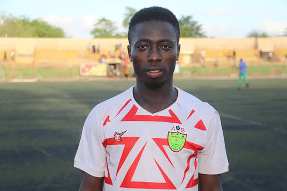 NPFL: Barau FC Player Injured As Fans Invade Pitch In Katsina