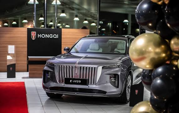 Galatasaray Players Receive Electric SUVs In Hongqi Deal Now