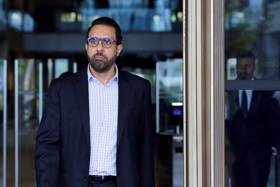 Reuters/Singapore Opposition Leader Removed After Lying Conviction