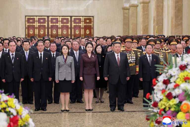 Reuters/Kim Jong Un Daughter Ju Ae Appears At Kumsusan Mausoleum