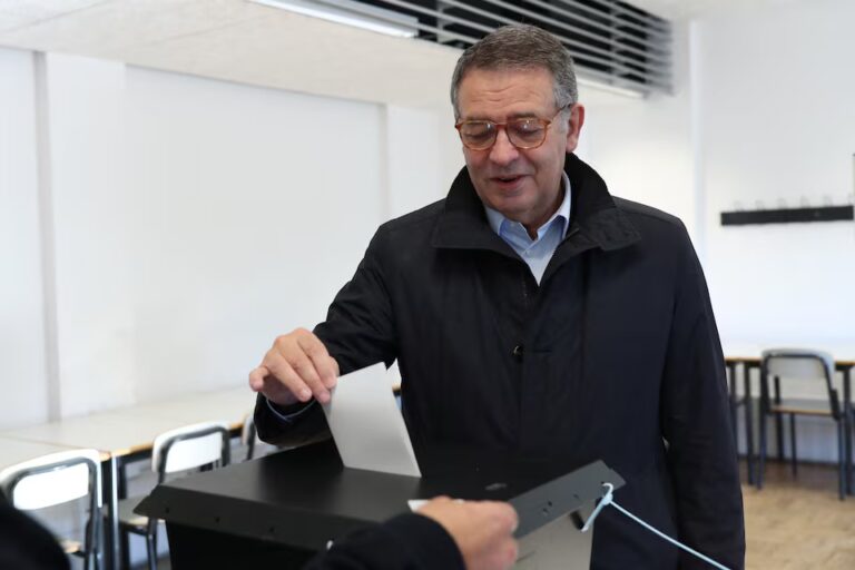 Portugal Presidential Election Runoff Looms As Far Right Gains