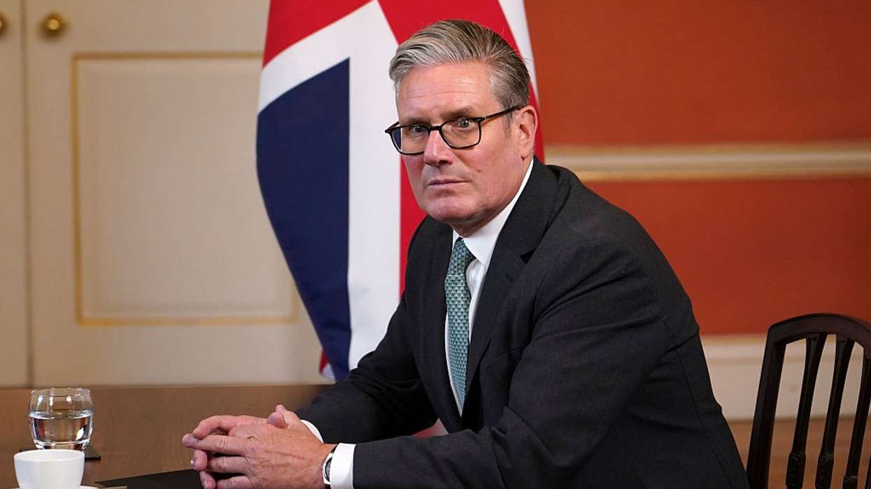 UK Social Media Ban for Children Weighed, Starmer Warns