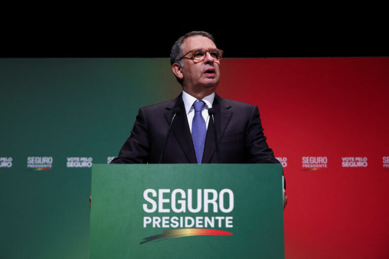 Portugal Presidential Runoff Poll Shows Seguro In Strong Lead