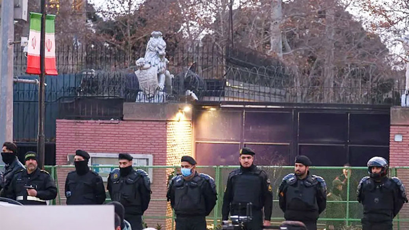 UK Temporarily Pulls Embassy Staff From Tehran Amid Tensions